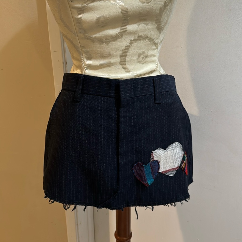 Urban Renewal Mini Pinstripe Navy Heart Patches Pockets Upcycled Zip Up Skirt L - Picture 6 of 13